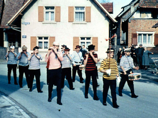 {short description of image}